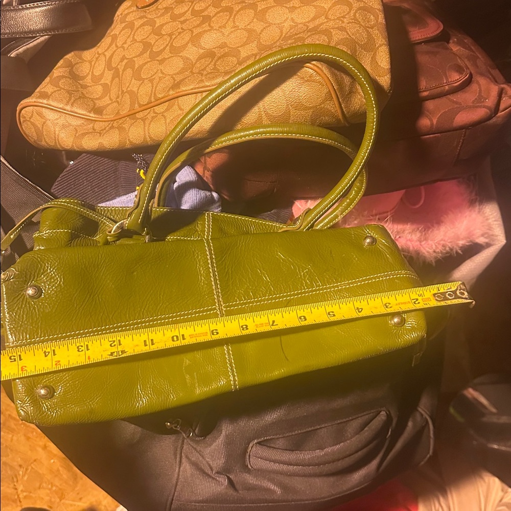 Tod's Olive Green Leather Tote Bagp - Picture 16 of 16